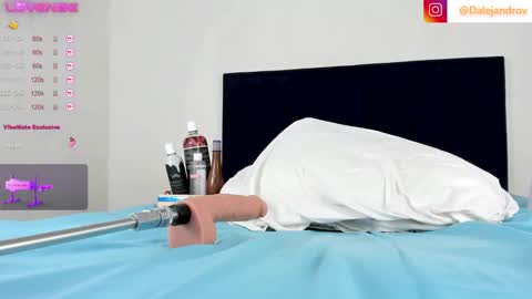     online show from 01-03-25, 03:16