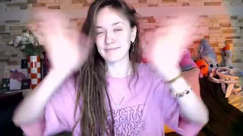 Snapshot of dalia_peach chatting on 09-28-25, 09:25 Dalia online show from 09-28-25, 09:25