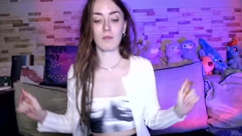 Snapshot of dalia_peach chatting on 10-09-25, 09:18 Dalia online show from 10-09-25, 09:18