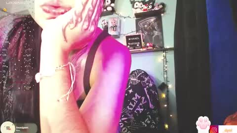 dalia_vorhees online show from 12-19-24, 11:03