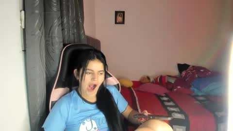 Dalia April online show from 06-16-26, 03:20