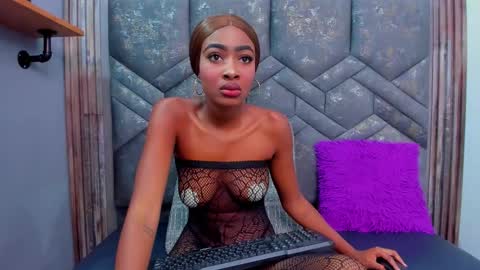 Dalila online show from 11-05-25, 03:01