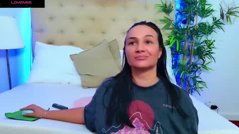 daliyaa_ online show from 09-15-25, 12:05