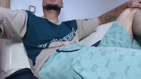 inst  stteban garcia online show from 11-01-25, 03:25