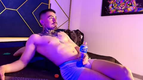 Snapshot of dallas_whitee chatting on 03-22-26, 01:03 Dallas whitee online show from 03-22-26, 01:03