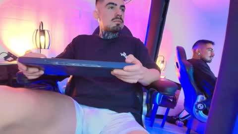 Snapshot of dallas_whitee chatting on 03-25-26, 07:53 Dallas whitee online show from 03-25-26, 07:53