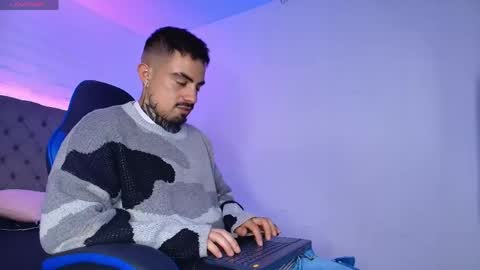 Snapshot of dallas_whitee chatting on 03-26-26, 08:03 Dallas whitee online show from 03-26-26, 08:03