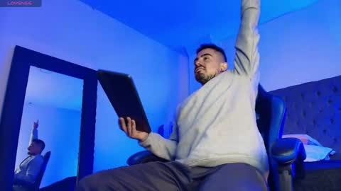 Snapshot of dallas_whitee chatting on 04-05-26, 12:46 Dallas whitee online show from 04-05-26, 12:46