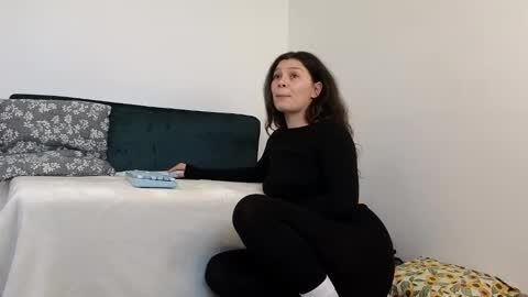 Snapshot of damedefeu chatting on 03-20-26, 07:46 damedefeu online show from 03-20-26, 07:46