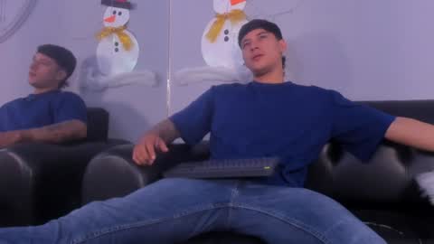 Snapshot of damian23_ chatting on 01-05-25, 02:38 DAMIAN online show from 01-05-25, 02:38