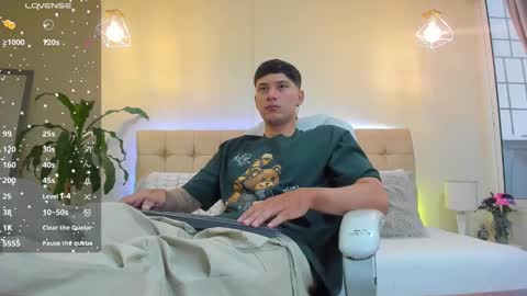 Snapshot of damian23_ chatting on 01-16-25, 12:20 DAMIAN online show from 01-16-25, 12:20