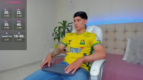 Snapshot of damian23_ chatting on 01-24-25, 12:20 DAMIAN online show from 01-24-25, 12:20