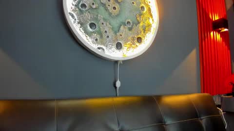 Snapshot of damian__oliver chatting on 12-27-24, 08:02 Damian Oliver online show from 12-27-24, 08:02