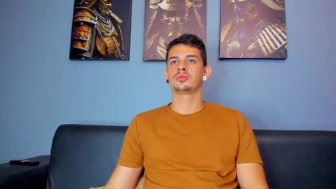 Snapshot of damian__oliver chatting on 02-24-25, 08:17 Damian Oliver online show from 02-24-25, 08:17