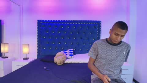 DAMIAN AND ROXANNE.  online show from 05-12-26, 12:57