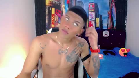 Snapshot of damian_latinxxx chatting on 12-03-24, 09:22 Damian online show from 12-03-24, 09:22