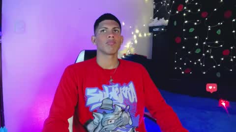 Snapshot of damian_latinxxx chatting on 12-17-24, 06:24 Damian online show from 12-17-24, 06:24