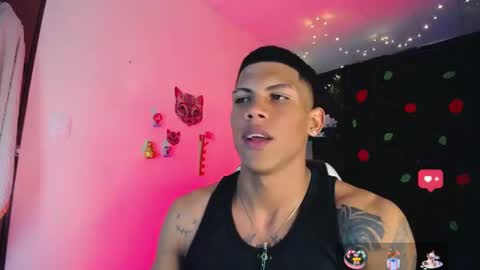 Snapshot of damian_latinxxx chatting on 12-19-24, 06:01 Damian online show from 12-19-24, 06:01