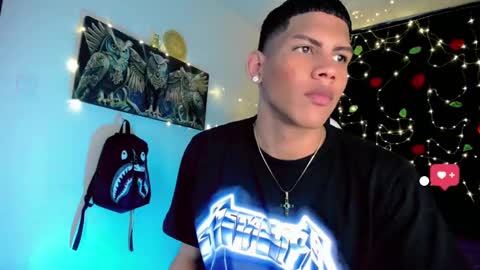 Snapshot of damian_latinxxx chatting on 12-28-24, 02:54 Damian online show from 12-28-24, 02:54
