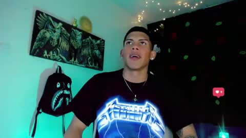 Snapshot of damian_latinxxx chatting on 12-28-24, 05:55 Damian online show from 12-28-24, 05:55