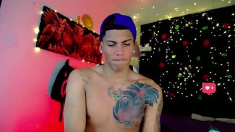 Snapshot of damian_latinxxx chatting on 12-31-24, 05:44 Damian online show from 12-31-24, 05:44