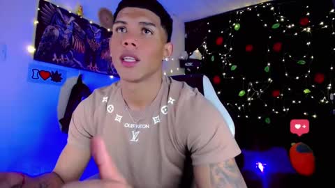 Snapshot of damian_latinxxx chatting on 01-07-25, 06:05 Damian online show from 01-07-25, 06:05