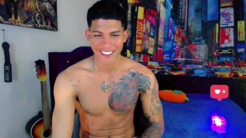 Snapshot of damian_latinxxx chatting on 01-12-25, 09:51 Damian online show from 01-12-25, 09:51