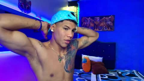 Snapshot of damian_latinxxx chatting on 01-27-25, 07:14 Damian online show from 01-27-25, 07:14