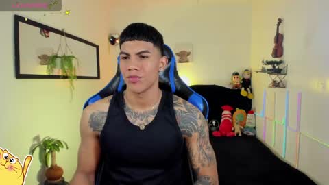 Snapshot of damian_latinxxx chatting on 03-09-26, 03:10 Damian online show from 03-09-26, 03:10