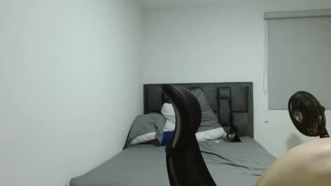 damian_player online show from 01-14-26, 07:36