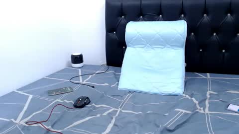 Snapshot of damian_redhot chatting on 01-04-25, 11:33 D A M I A N online show from 01-04-25, 11:33
