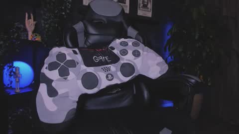 Daamiancox online show from 12-17-25, 12:38