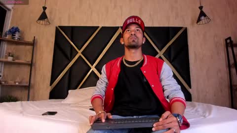 damianlux_ online show from 05-19-26, 07:31