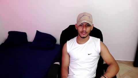 instagram damiannreed. online show from 02-25-26, 04:49