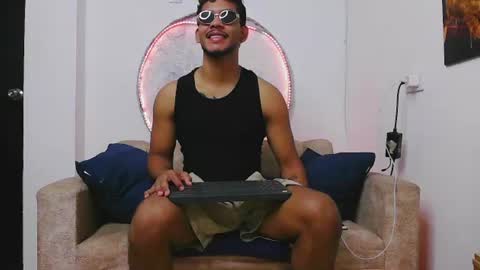 instagram damiannreed. online show from 06-22-26, 01:18