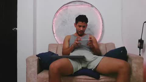 instagram damiannreed. online show from 06-23-26, 11:03