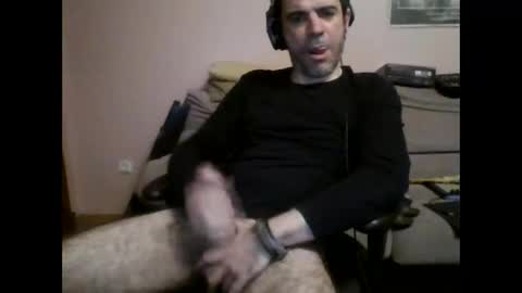Snapshot of damianour chatting on 03-07-25, 06:54 damianour online show from 03-07-25, 06:54