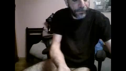 Snapshot of damianour chatting on 10-17-25, 09:01 damianour online show from 10-17-25, 09:01