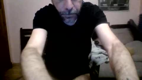 Snapshot of damianour chatting on 10-31-25, 11:22 damianour online show from 10-31-25, 11:22