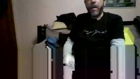 Snapshot of damianour chatting on 11-24-25, 01:49 damianour online show from 11-24-25, 01:49