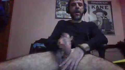 Snapshot of damianour chatting on 12-17-25, 01:33 damianour online show from 12-17-25, 01:33