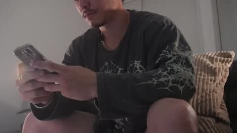 insta damn8   --------  online show from 01-11-26, 12:32