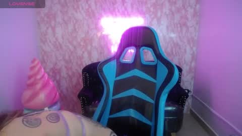 Damia online show from 07-30-26, 01:10