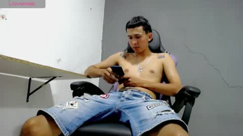 damien_444 online show from 04-05-26, 08:28