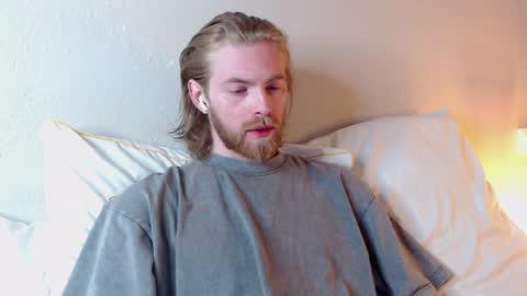 Snapshot of damien_diamond chatting on 12-09-24, 02:45 damien_diamond online show from 12-09-24, 02:45