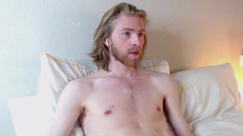Snapshot of damien_diamond chatting on 12-16-24, 08:16 damien_diamond online show from 12-16-24, 08:16