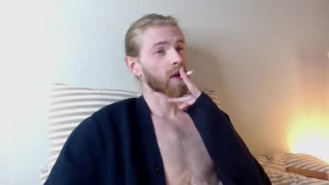 Snapshot of damien_diamond chatting on 02-26-25, 03:10 damien_diamond online show from 02-26-25, 03:10