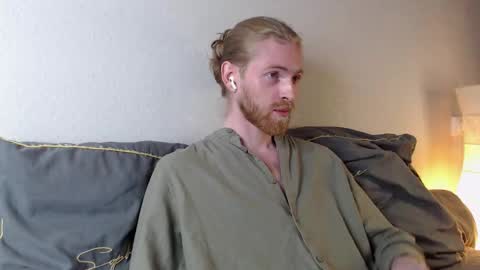 Snapshot of damien_diamond chatting on 09-21-25, 09:38 damien_diamond online show from 09-21-25, 09:38
