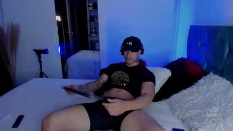 Snapshot of dammianmilleroficial chatting on 09-09-25, 01:16 INSTAGRAM DAMMIANMILLEROFICIAL online show from 09-09-25, 01:16