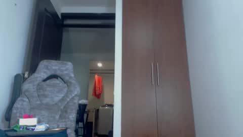 Snapshot of dammuscle chatting on 03-09-26, 02:26 dammuscle online show from 03-09-26, 02:26